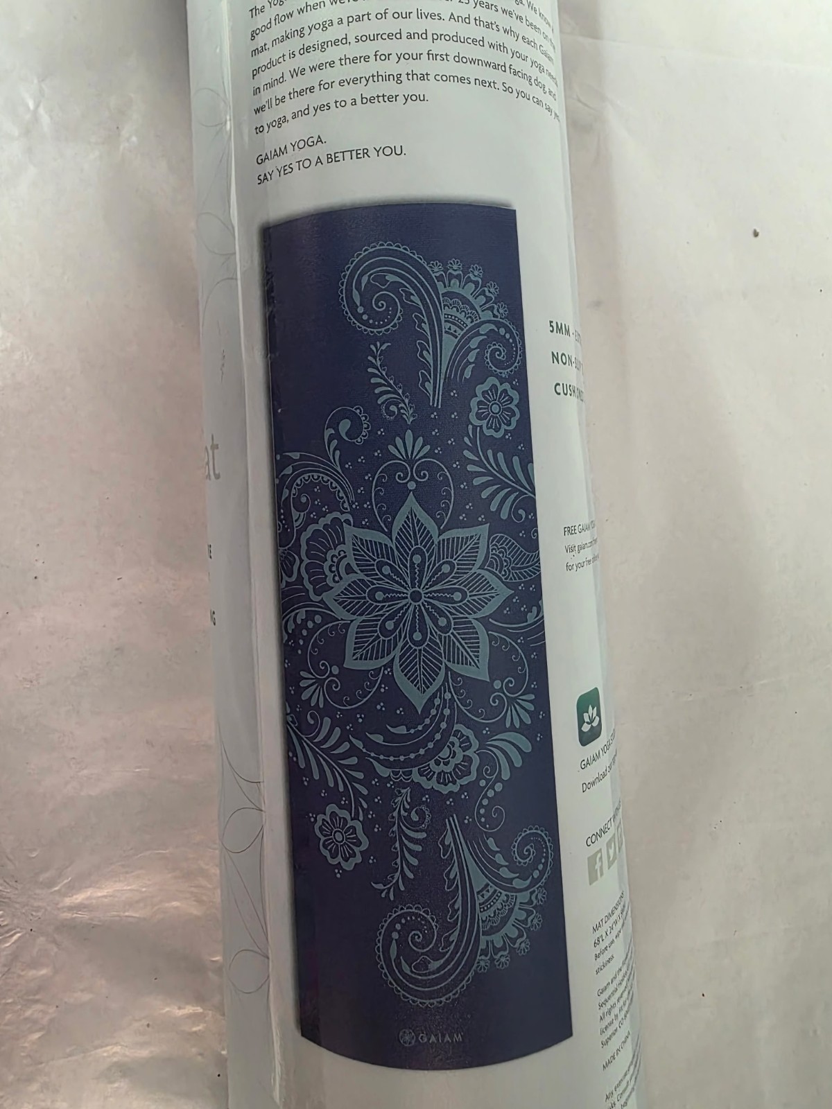 Gaiam Yoga Premium Print Yoga Mat 5 mm Thick Blue Color New