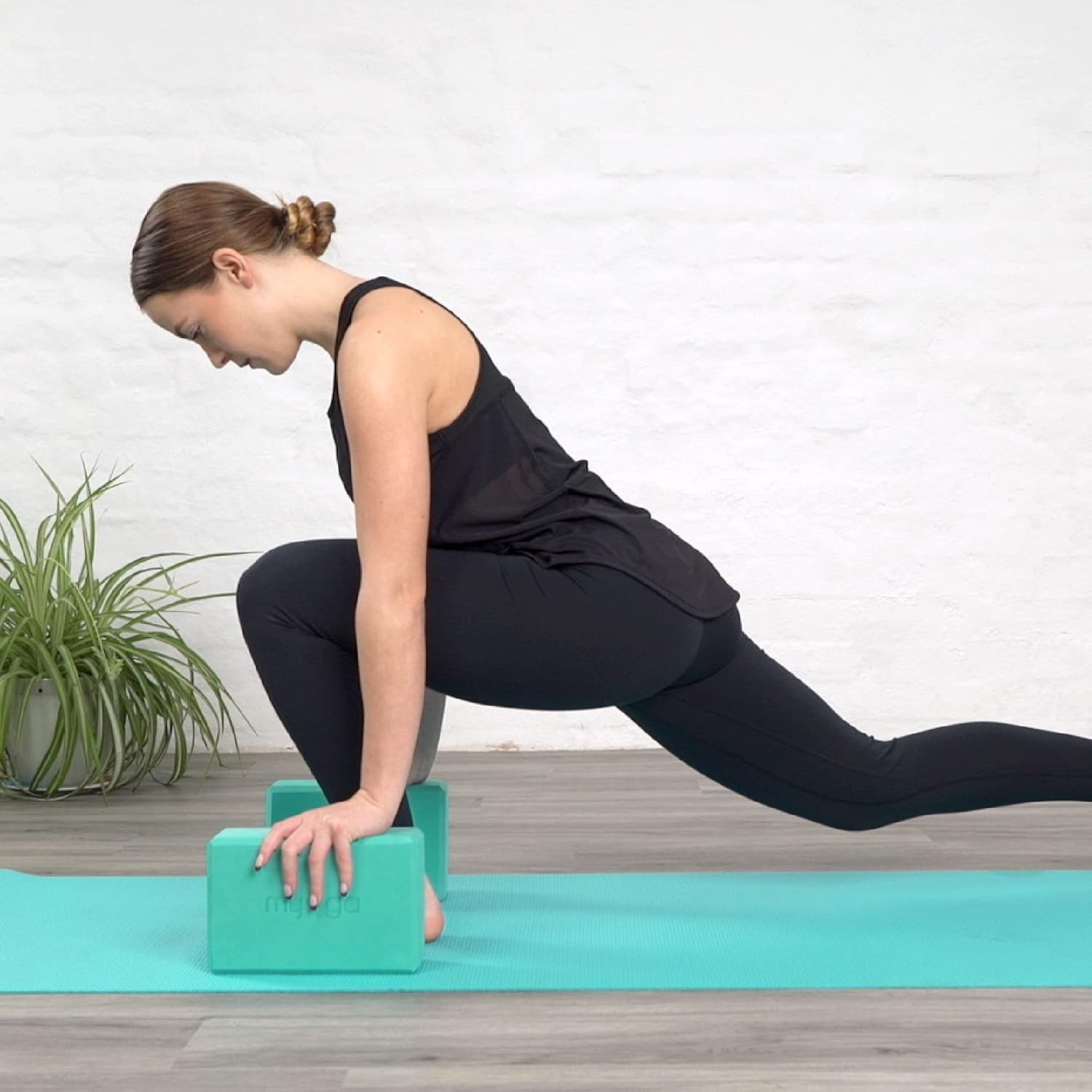 Durable Lightweight Yoga Block – Ideal for Stretching, Balance, and Alignment