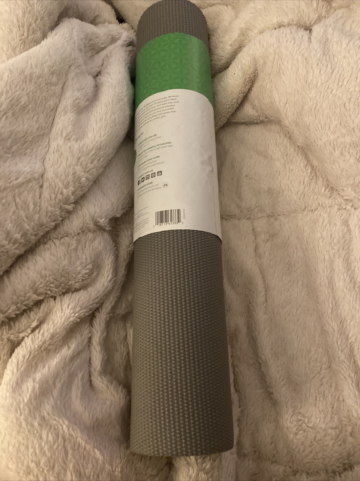 Gaiam Premium Print Yoga Mat 5MM Stabilizing Grip – Extra Thick 68&Prime; x 24&Prime; Gray