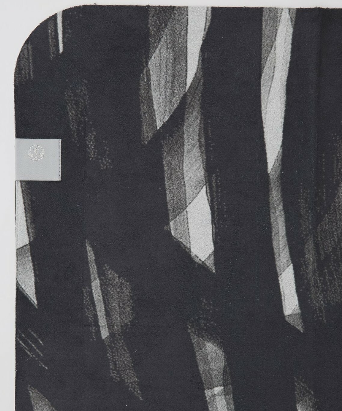Lululemon Yoga Towel, Large, Black White Abstract Lines Brush Stream Silver