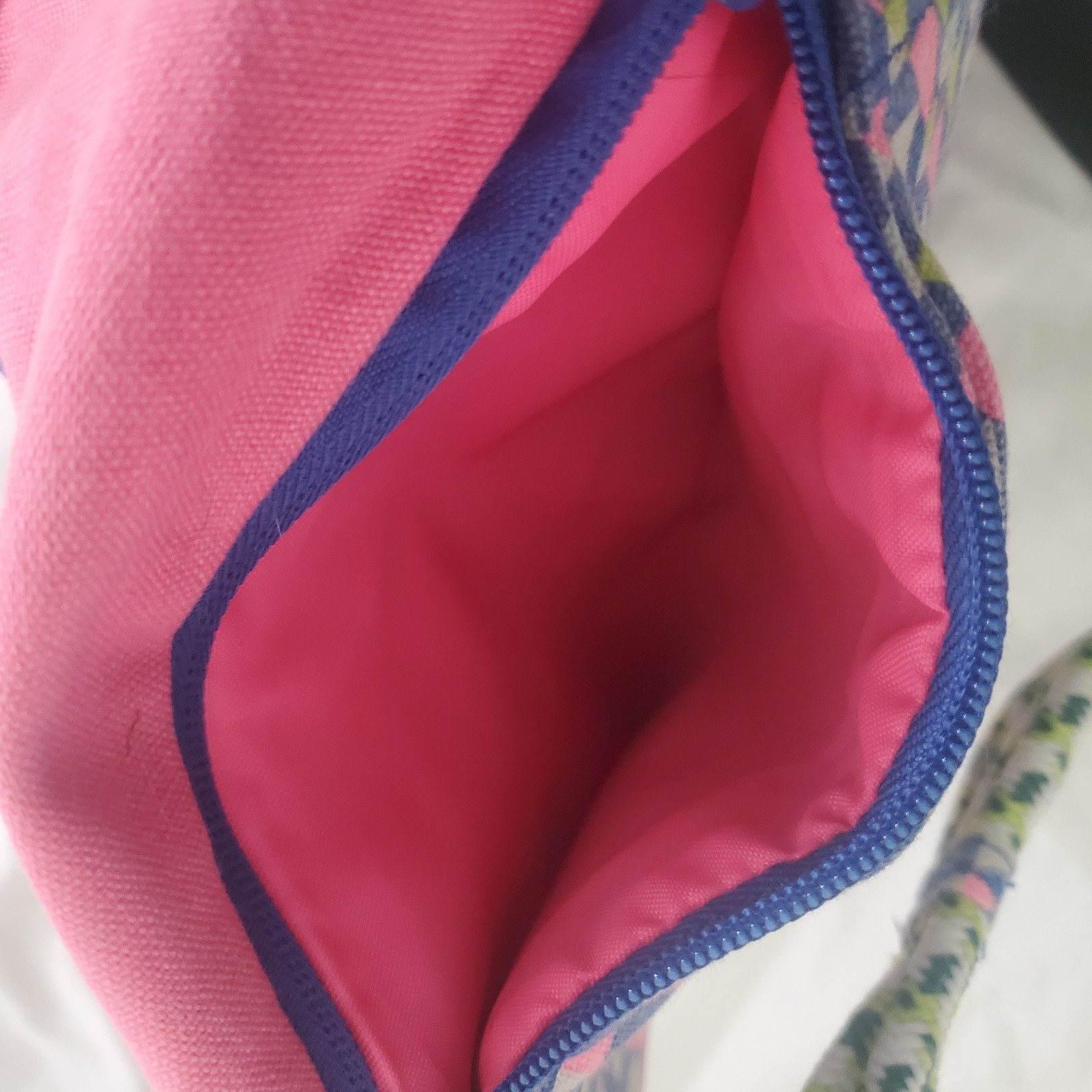 KAVU 80s 90s Rope Sling Backpack Zip Up Pockets