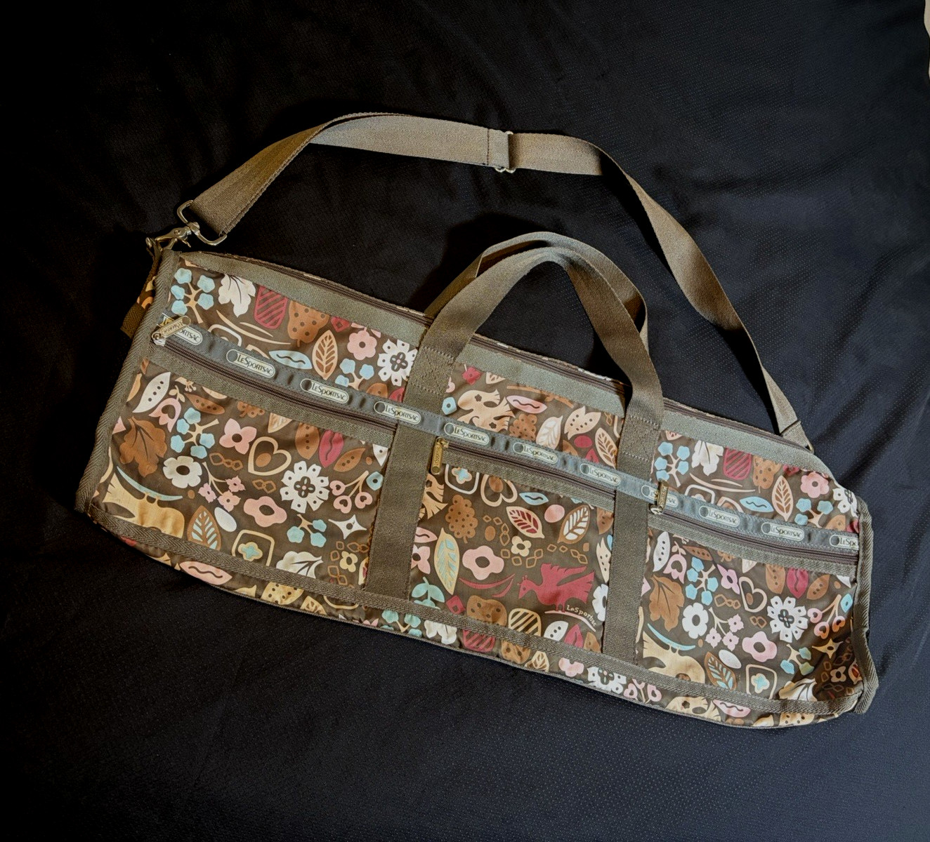 LeSportsac Yoga Mat Gym Travel Bag~Brown Floral~28&Prime;x11&Prime;~ Multi zip Pockets EUC