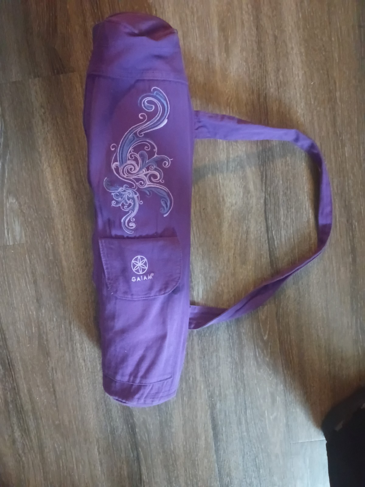 Gaiam Embroidered Yoga Mat Bag Purple Pocket Strap Red Flower Gym Canvas Stitch