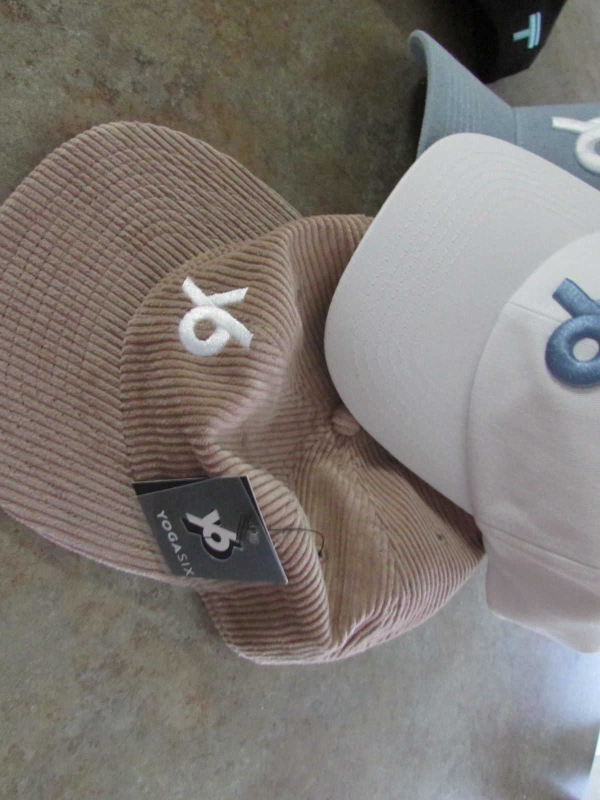« Y6 » YOGA CAPS 4 COLORS NEW !! RETAIL $36 -38 $18 ADJUSTABLE CORDUROY & COTTON
