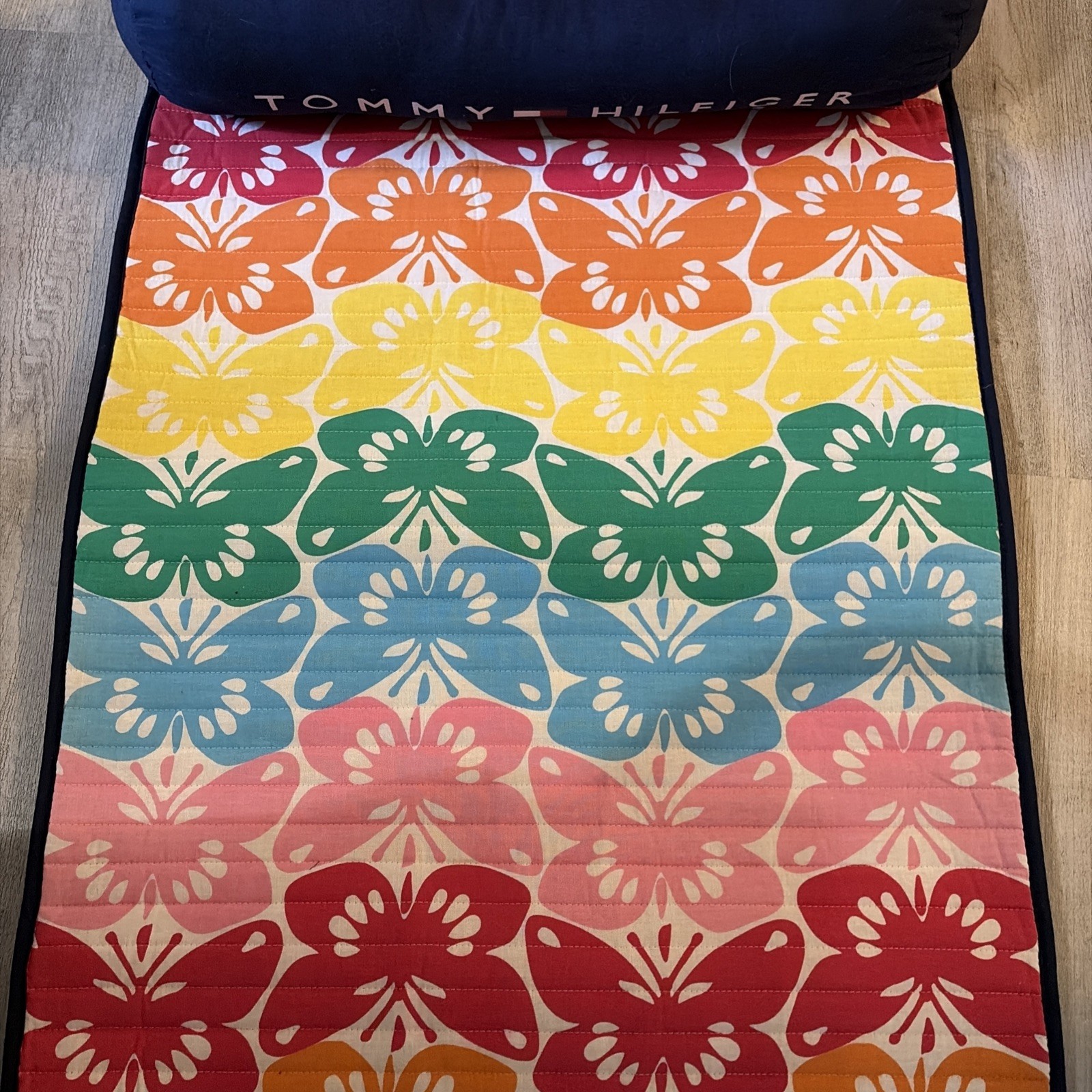 Tommy Hilfiger Roll Up Beach Mat W/Button On Pillow & Straps Butterflies Pattern