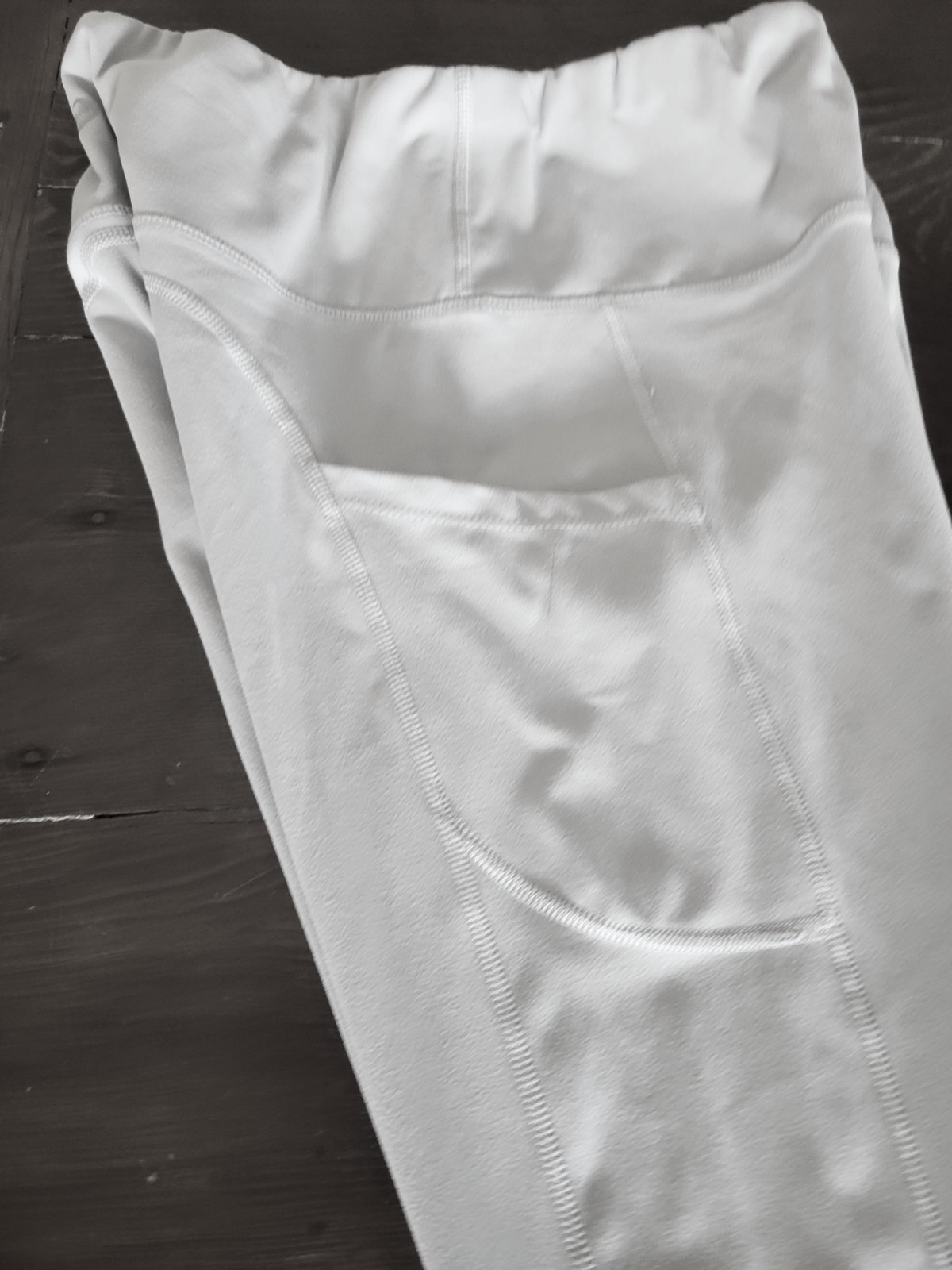 IUGA Women&rsquo;s Yoga Pants, Grey, Size L, 3 Pockets, Soft Polyester Spandex
