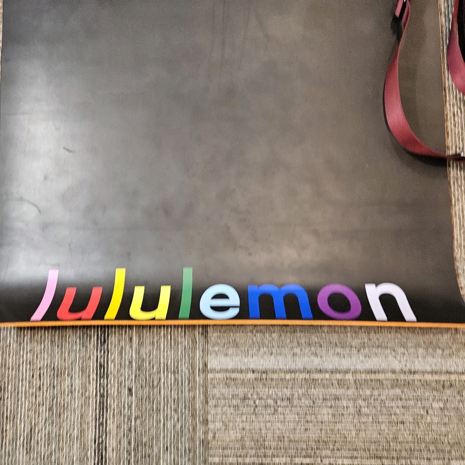 Lululemon Reversible Yoga Mat Wordmark 5mm, ~Black/Tiger & Navy / Sonic Pink