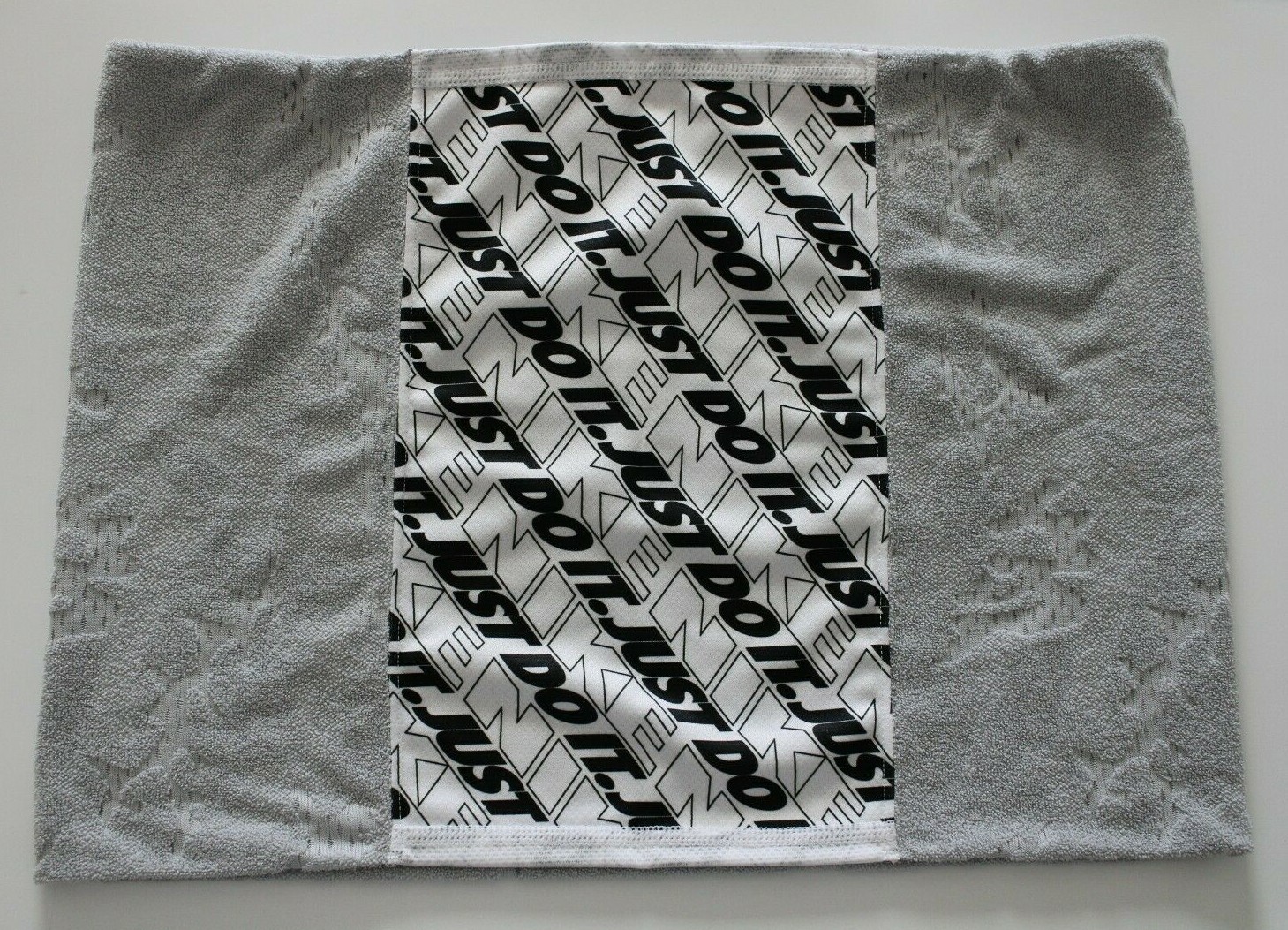 Nike Cooling Towel Scarf Light Smoke Grey/Anthracite/White Adult