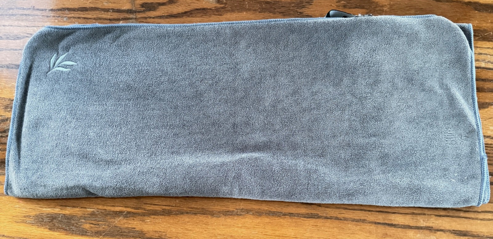 EUC TRUE Fleece Fitness, Workout Towel/Mat – Gym,Travel,Spa,Yoga,Golf -Gray