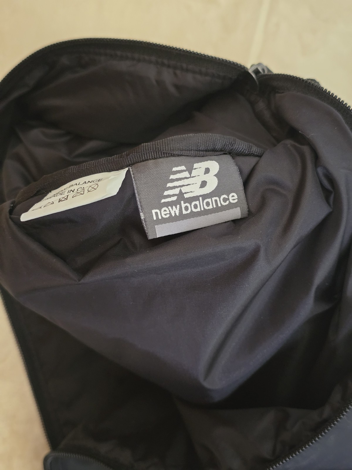 New Balance Black Polyester Yoga Mat Bag with Zipper and Adjustable Strap