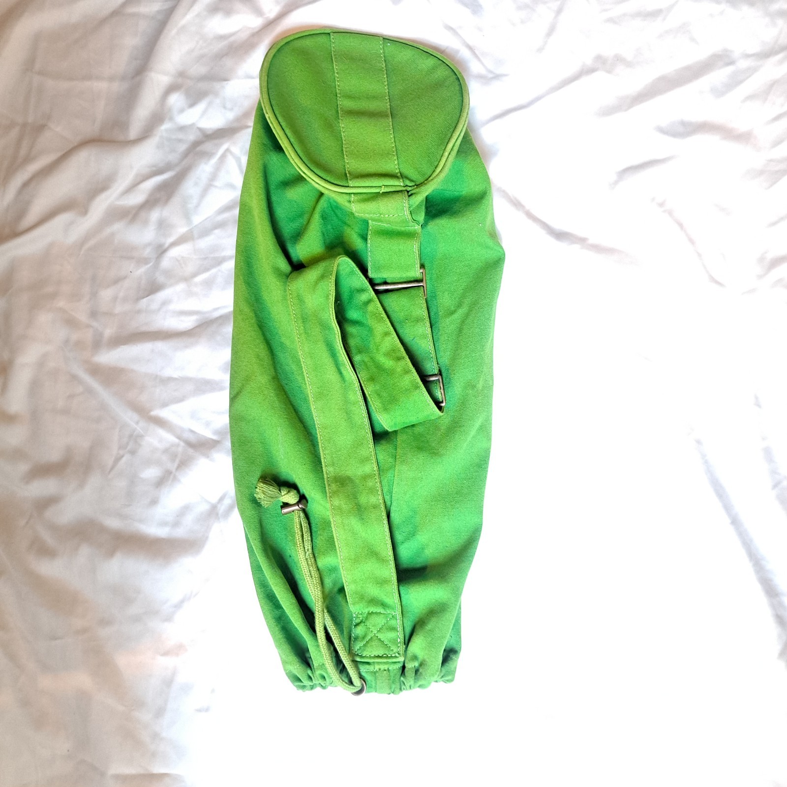 GAIAM Yoga Mat Bag Green Embroidered Design 11&Prime; X 25&Prime; Drawstring Zip Pocket