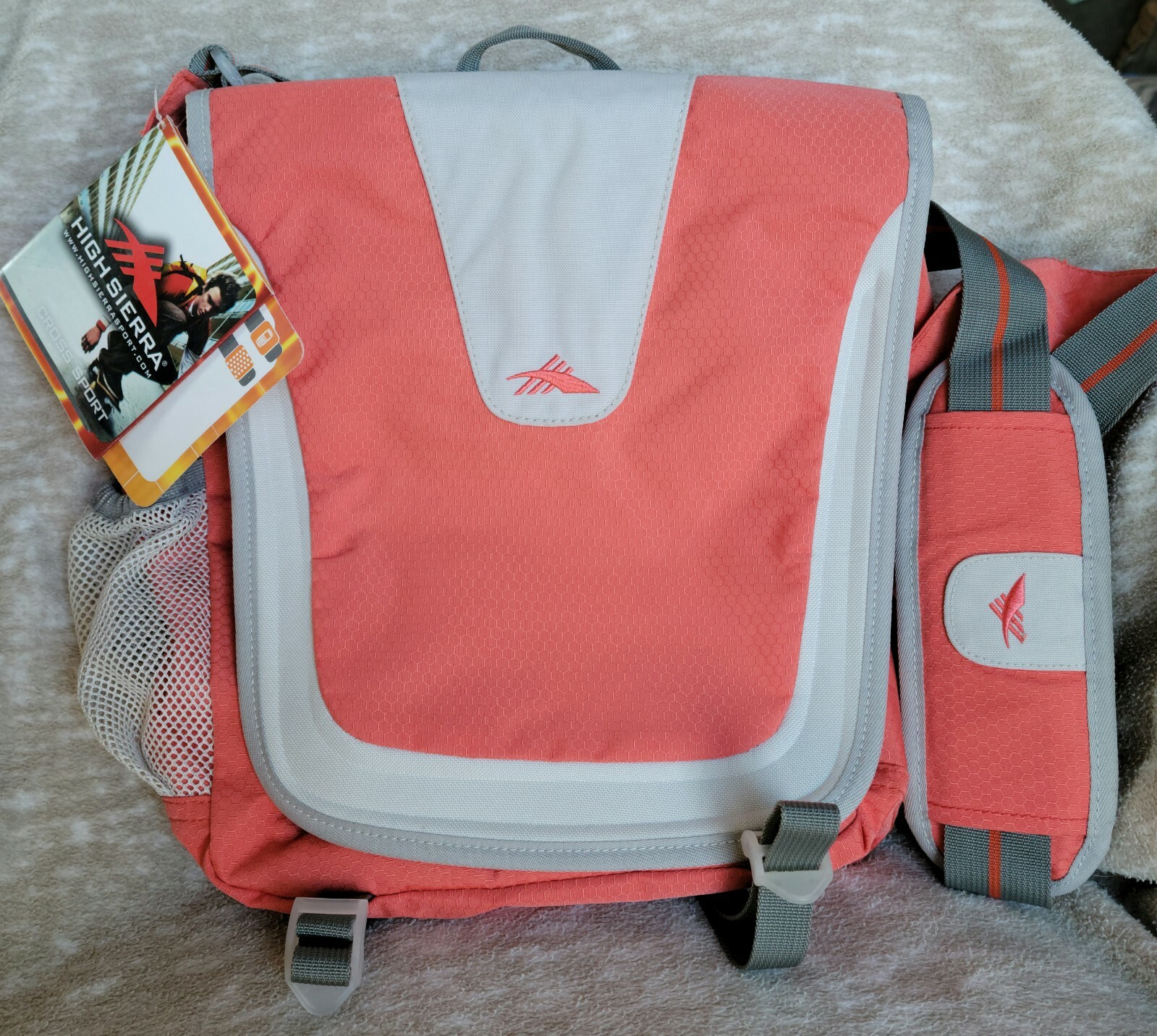 NWT High Sierra Express Messenger Bag – Mia 54202 Peach/White w/yoga mat straps