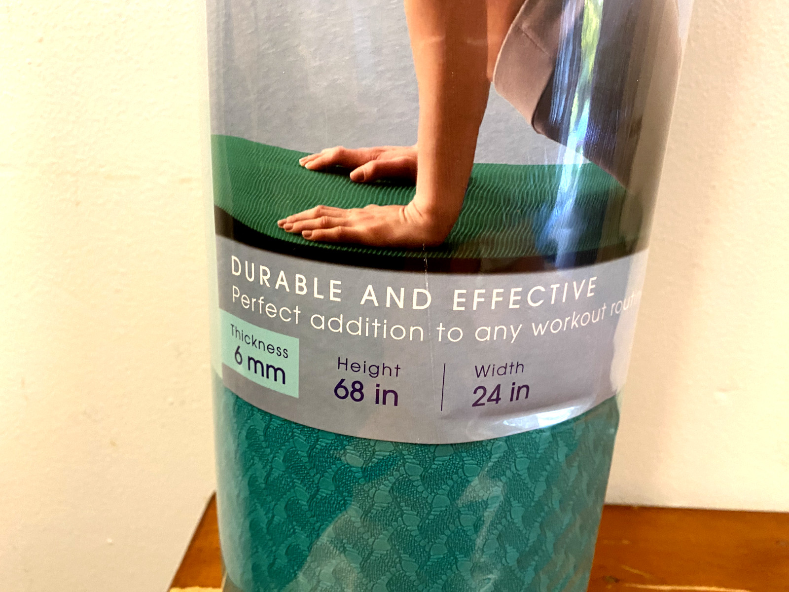 Lomi Fitness – Yoga Mat – Slip Free Material – Emerald Green – 68in x 24in New