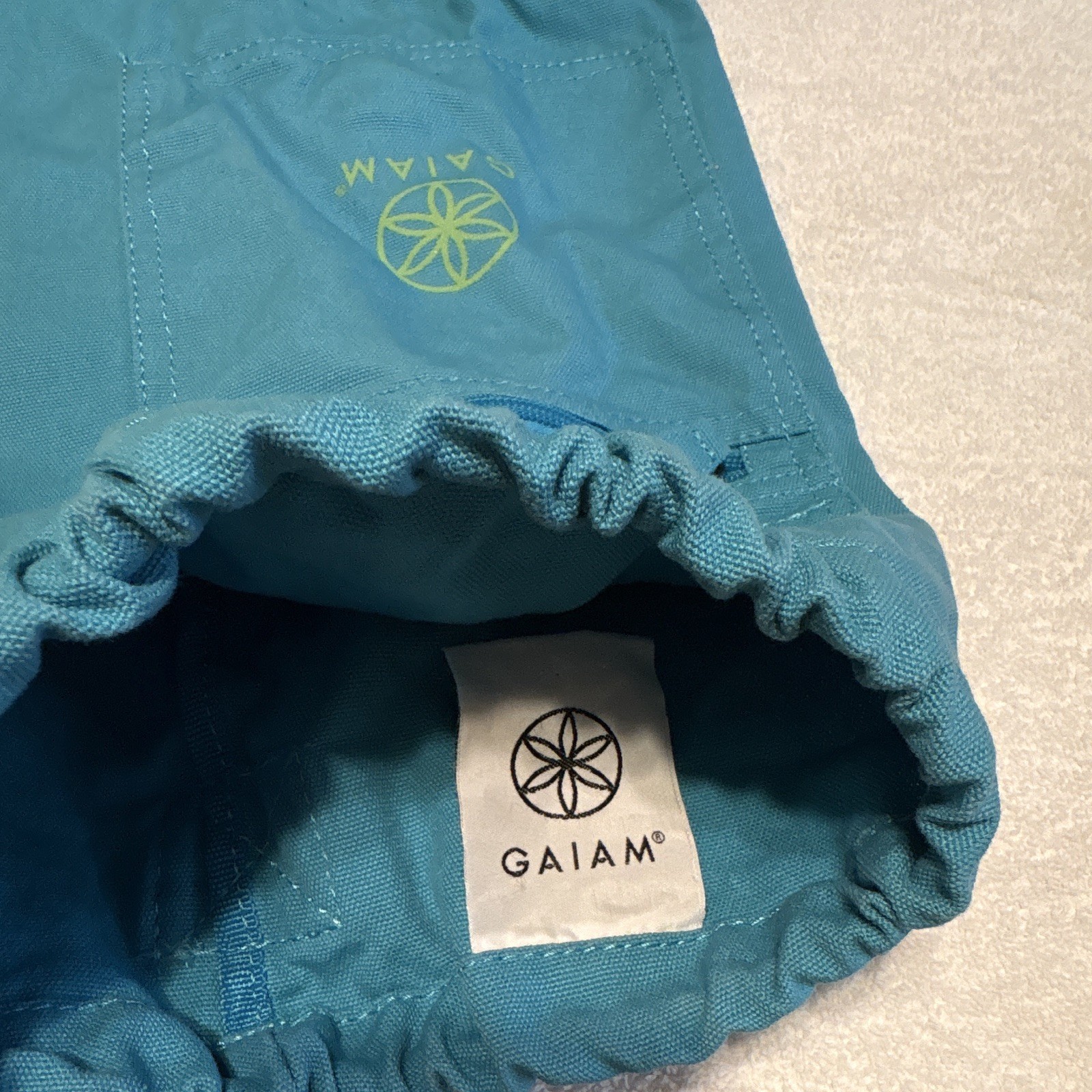 Gaiam Large Yoga Mat Bag 15L Blue Green Zip Zippered Pocket Tree Nylon