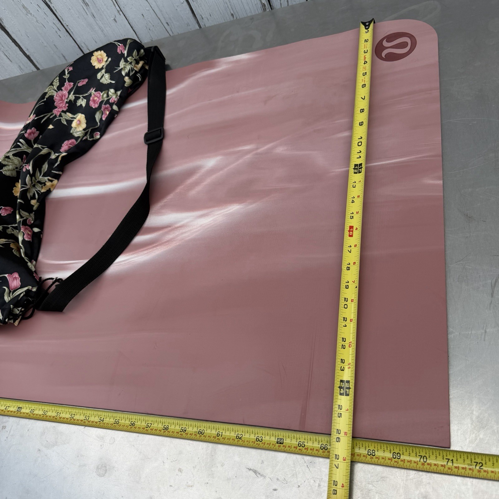 Lululemon Red Marble Non-Slip Yoga Mat 26” X 71” with Floral Carry Bag