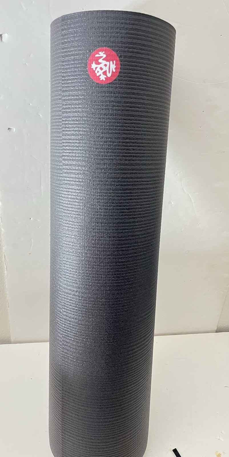 Manduka ProLite Yoga Mat 71 Black with Carry Strap Bag White