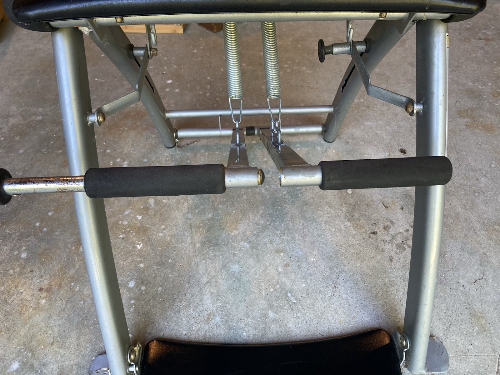 Malibu Pilates Pro Chair Bench Workout Machine 3 DVD’s & High Impact Springs