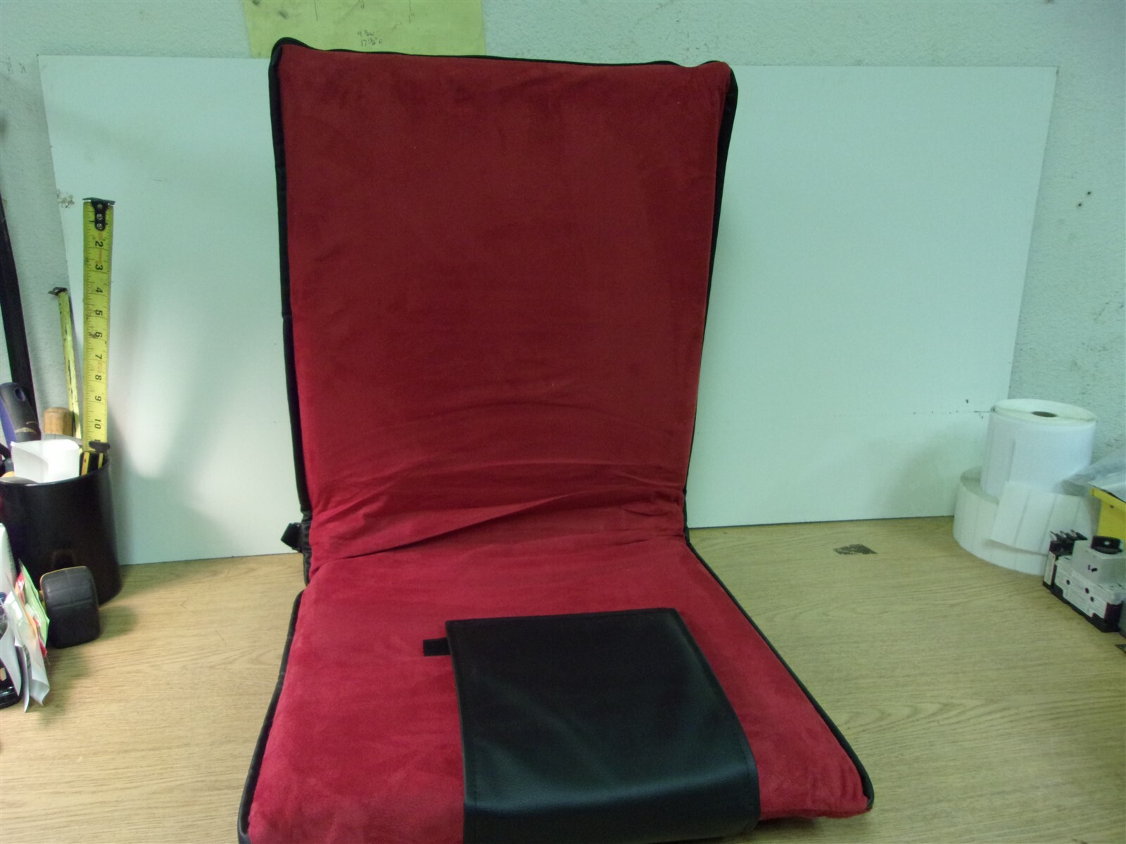 NEW Malu Luxury Padded Floor Chair with Back Support Red/Black