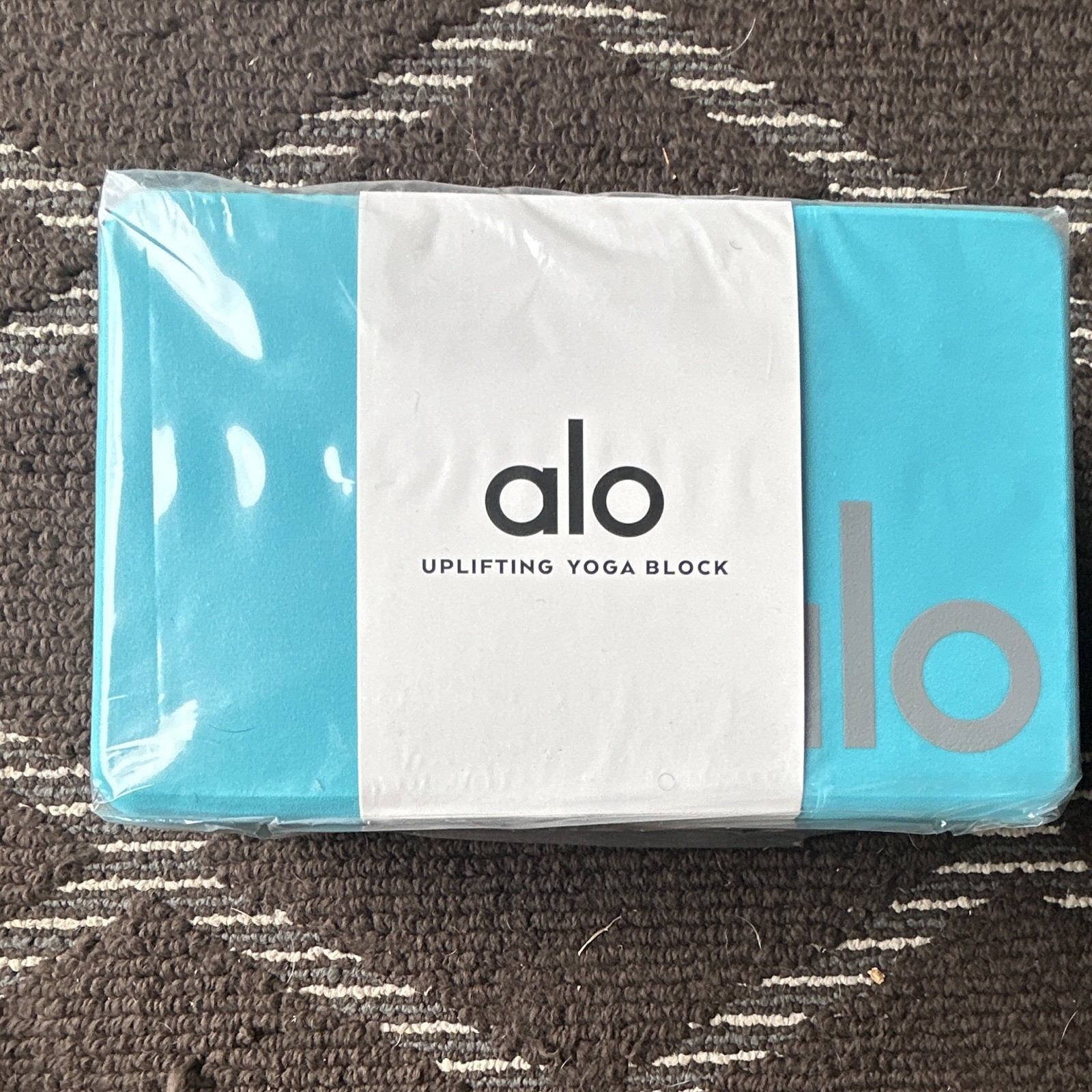 Alo Yoga Uplifting Yoga Block – Bright Aqua/Silver, 1 Block (A0084U)