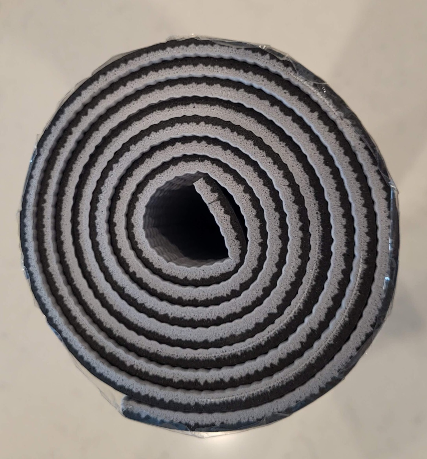 Align Premium (6mm) Yoga Mat – Black carrying bag included