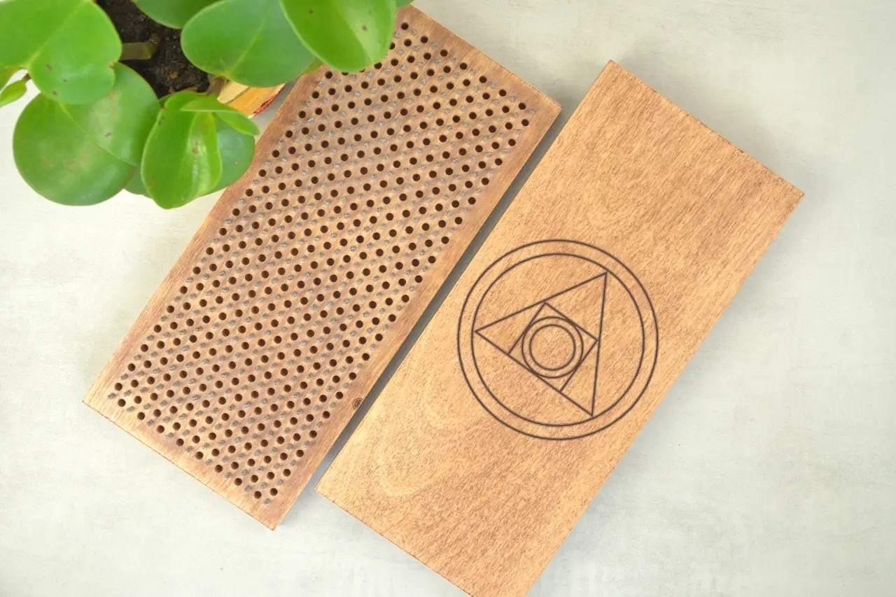 Sadhu Board « Eye Geometry » Galvanized Nails 10 mm/0.4 inch