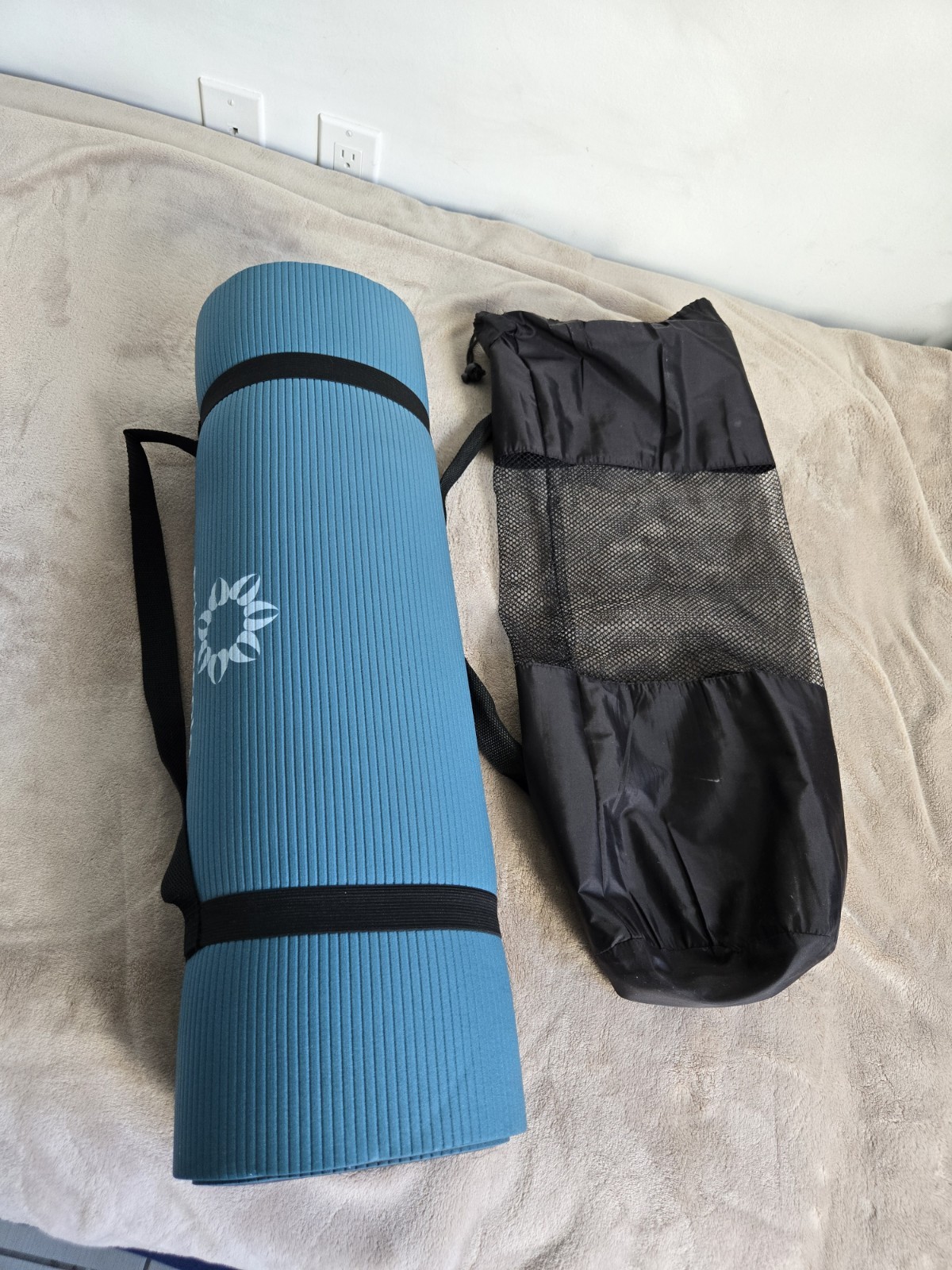 Teal Primasole Yoga Mat With Carrying String And Carrying Bag