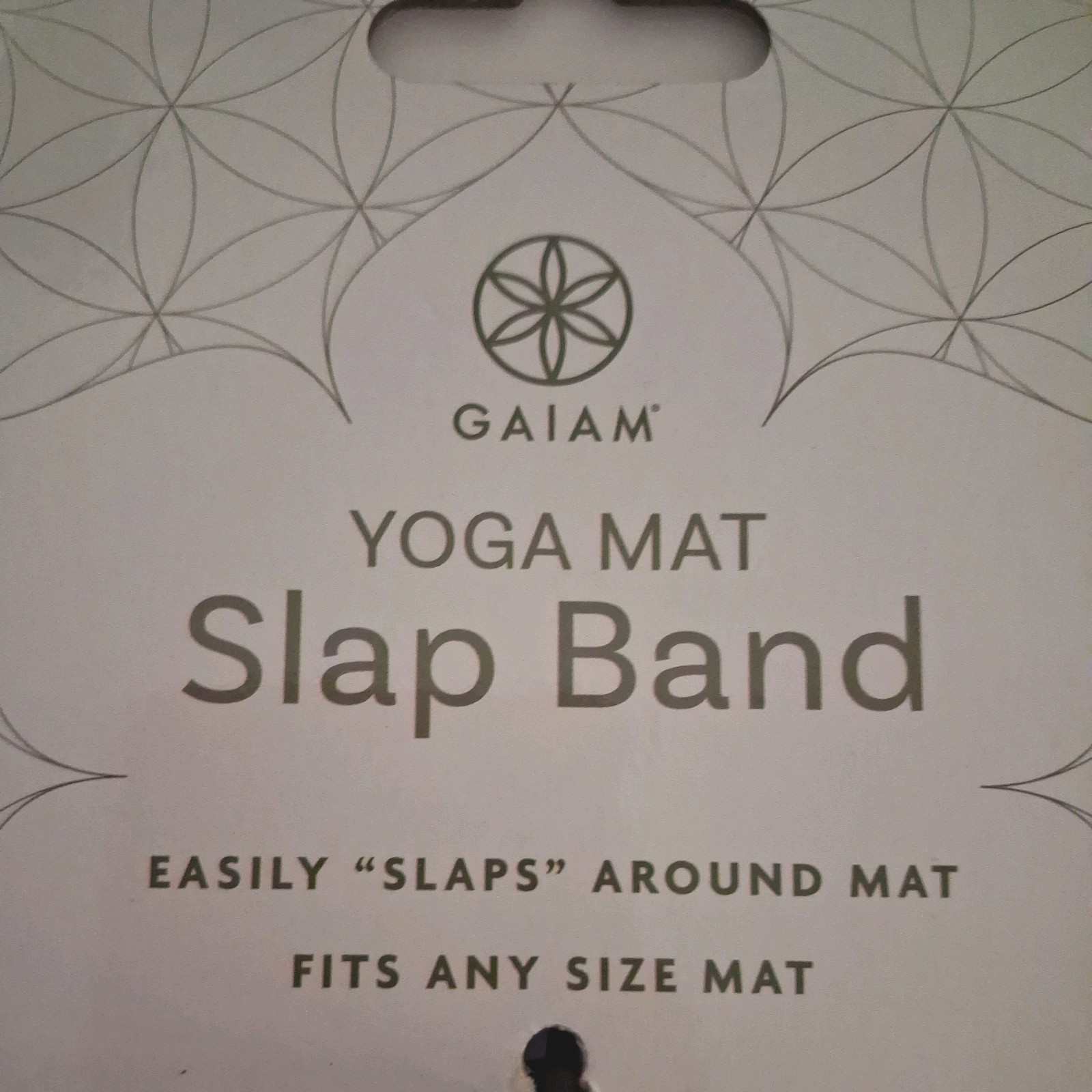 Gaiam Yoga Mat Strap Slap Band Roll Secure Clasp Fit Most Travel 20×1.5&Prime; Black