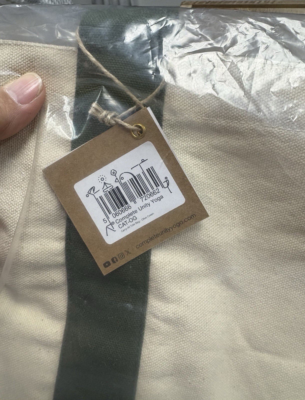Complete Unity Yoga Premium Carry-All Tote Bag 16x15x9.5in Green/Khaki NWT