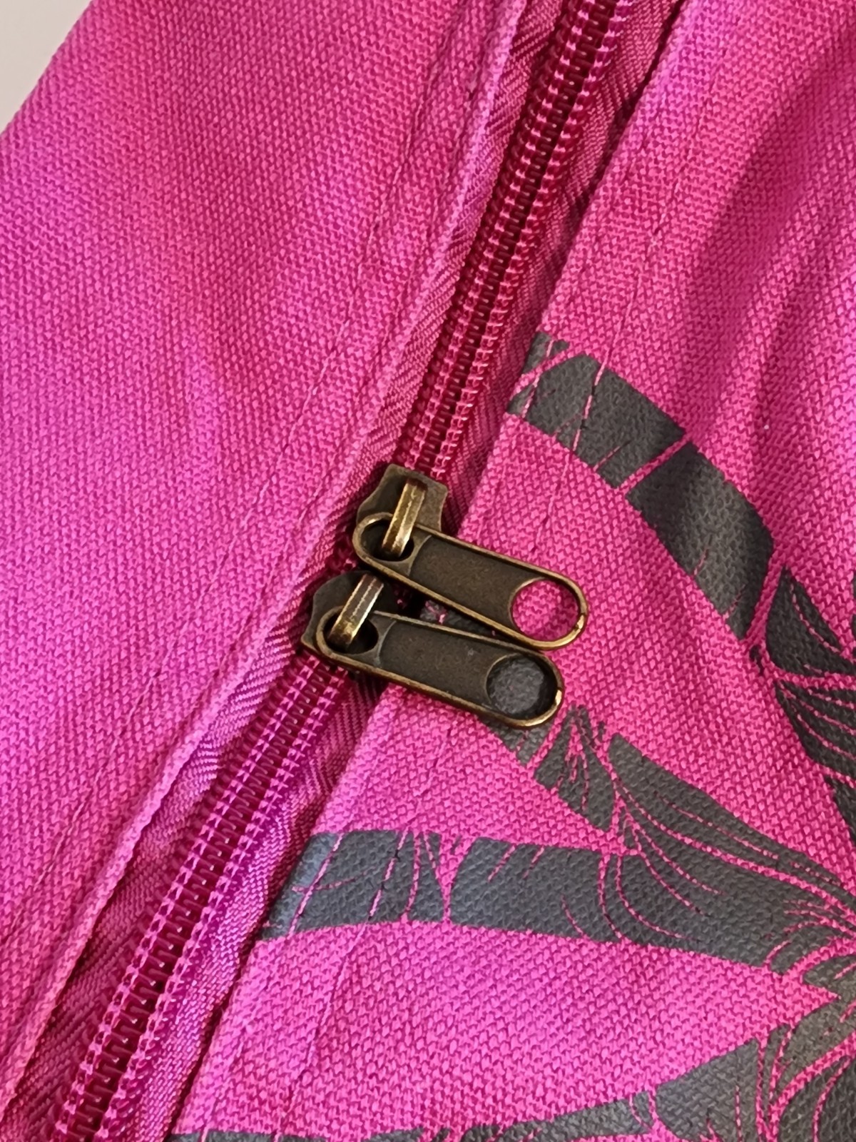 Gaiam Yoga Mat Bag Magenta Canvas Adjustable Strap Sling 2 Zipper 22inch