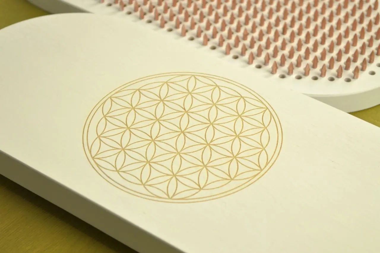Dynamic Sadhu Board « Flower of Life » Copper Nails 10 mm/0.4 inch