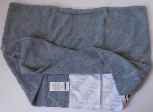 Nike Cooling Towel Scarf Ashen Slate/Anthracite/White 17&Prime; X 12&Prime;