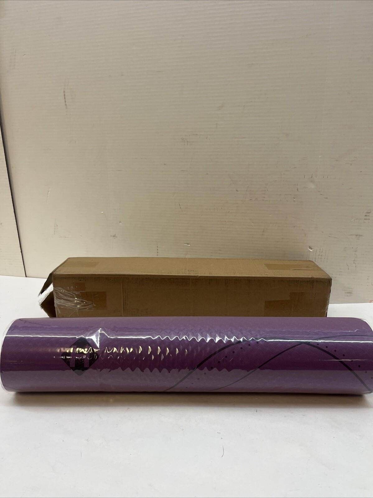 YOGA EXERCISE MAT, HH-COMP -TPE, 1/4&Prime; THICK, PURPLE, NEW IN BOX # 350 -00002