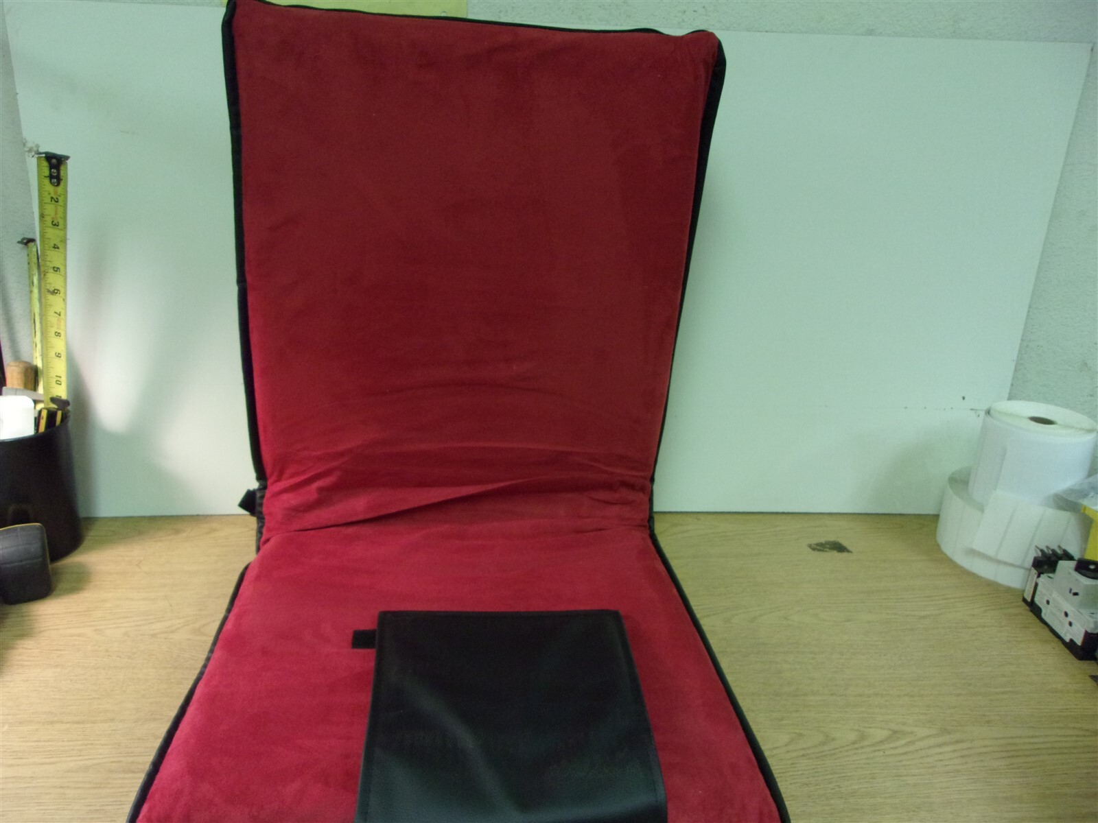 NEW Malu Luxury Padded Floor Chair with Back Support Red/Black