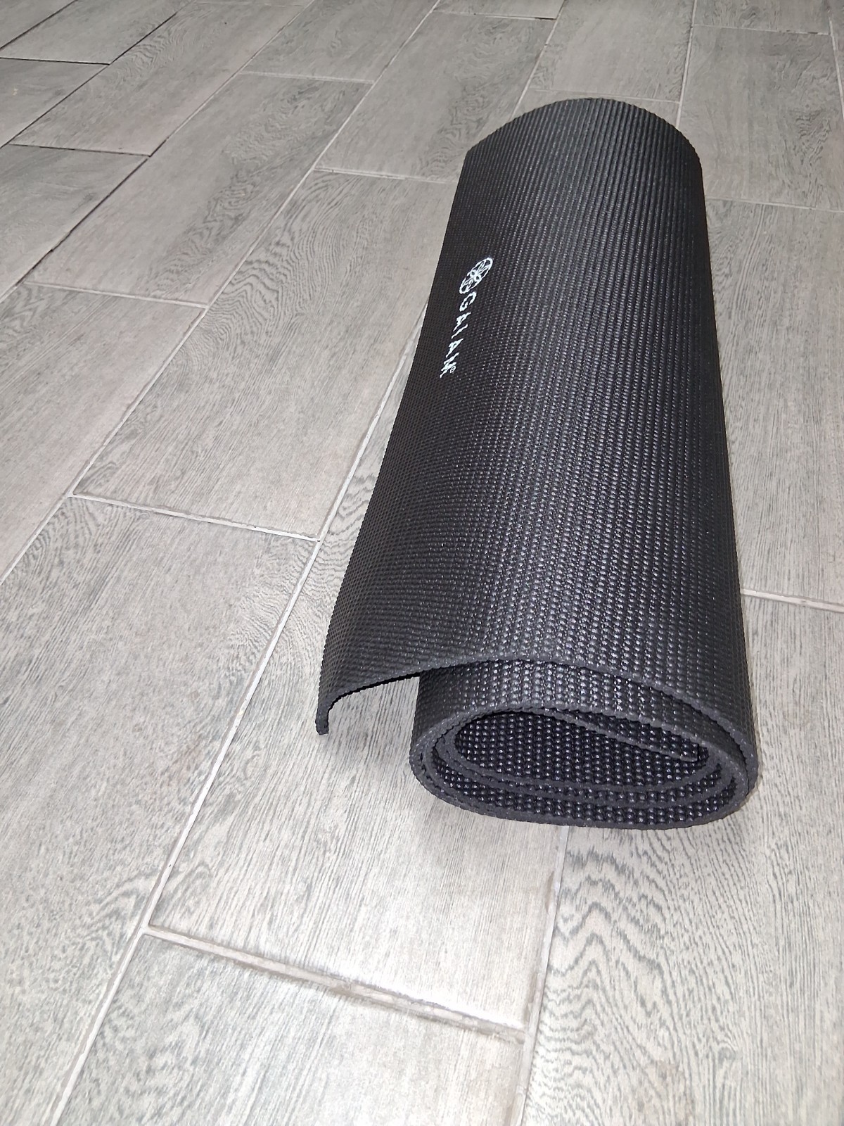 Gaiam Non-Slip Foam Yoga Mat Black Rectangle for Unisex Adults