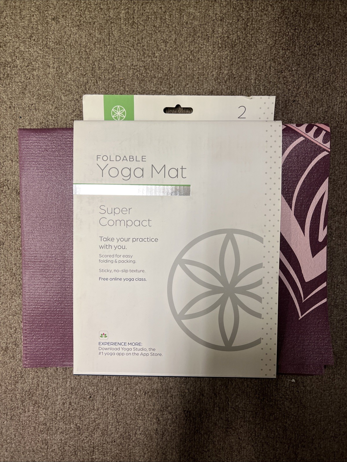 Gaiam Foldable Yoga Mat Super Compact Ultra Lightweight BRAND NEW 68x24x2mm