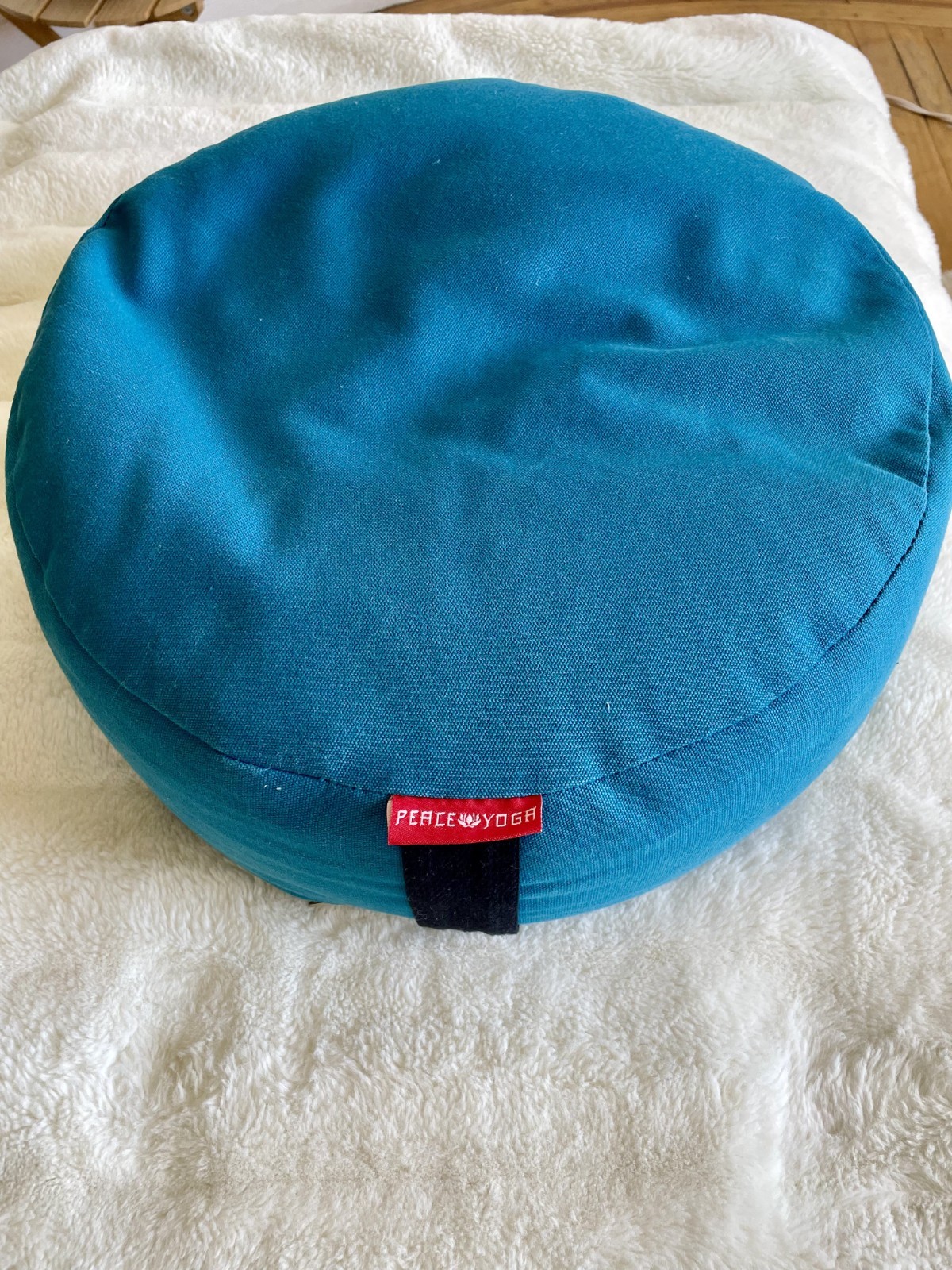 Peace Yoga Organic Round Meditation Cushion Buckwheat Fill 16in / 5.5in high