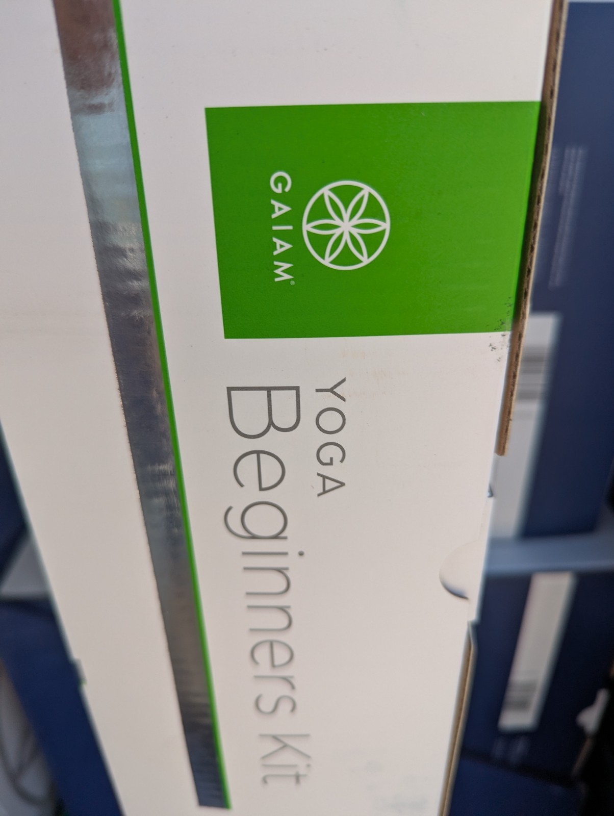 GAIAM YOGA Beginners Kit – NIB – Mat, 6&prime; Strap, Block, Digital Classes