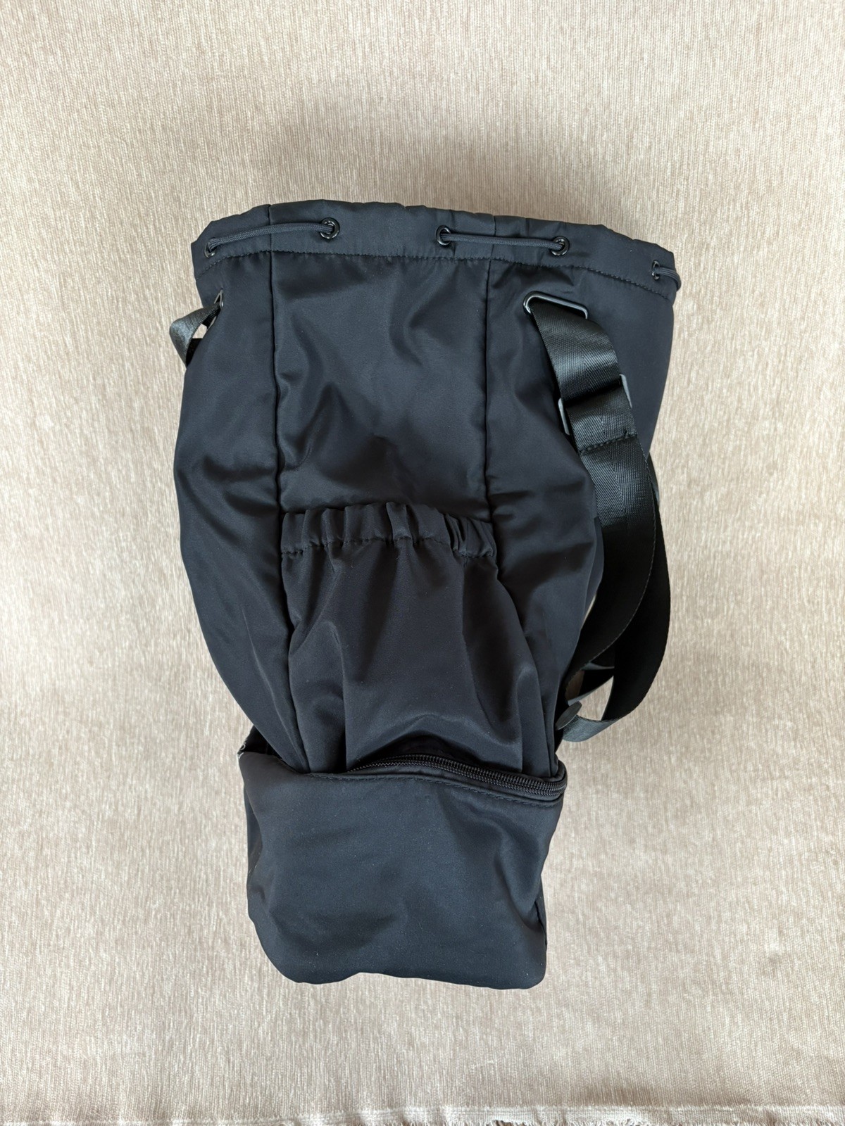 Beyond Yoga Black Convertible Gym Bag Backpack w/ Drawstring & Zip Pocket NWT