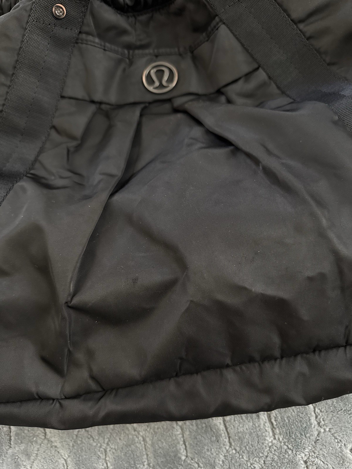 Black Lululemon Yoga Bag with Adjustable Straps Good Condition