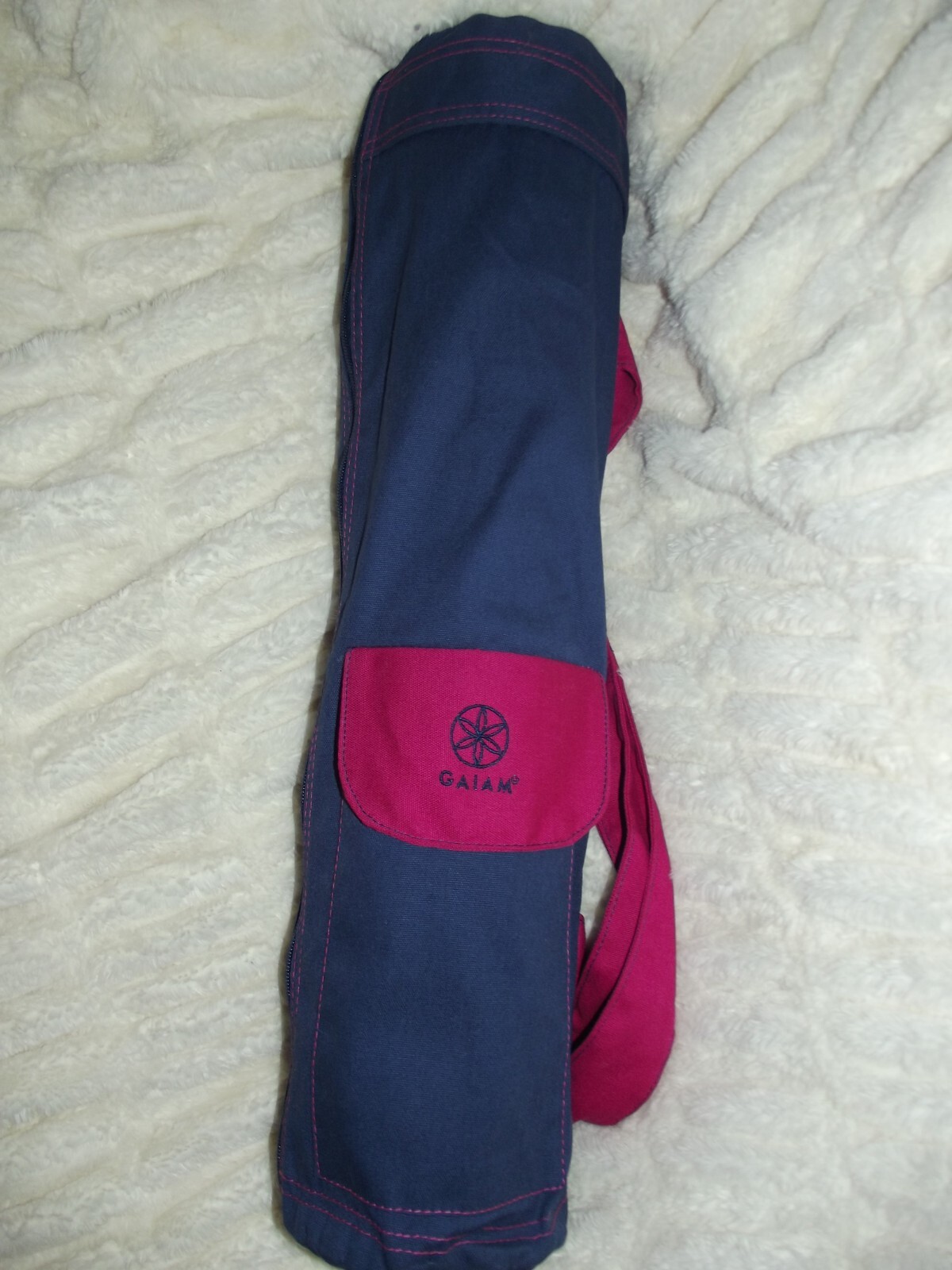 GAIAM Full-Zip Mat Bag, Cargo Pocket Yoga Bag, PURPLE workout embroidered & Mat