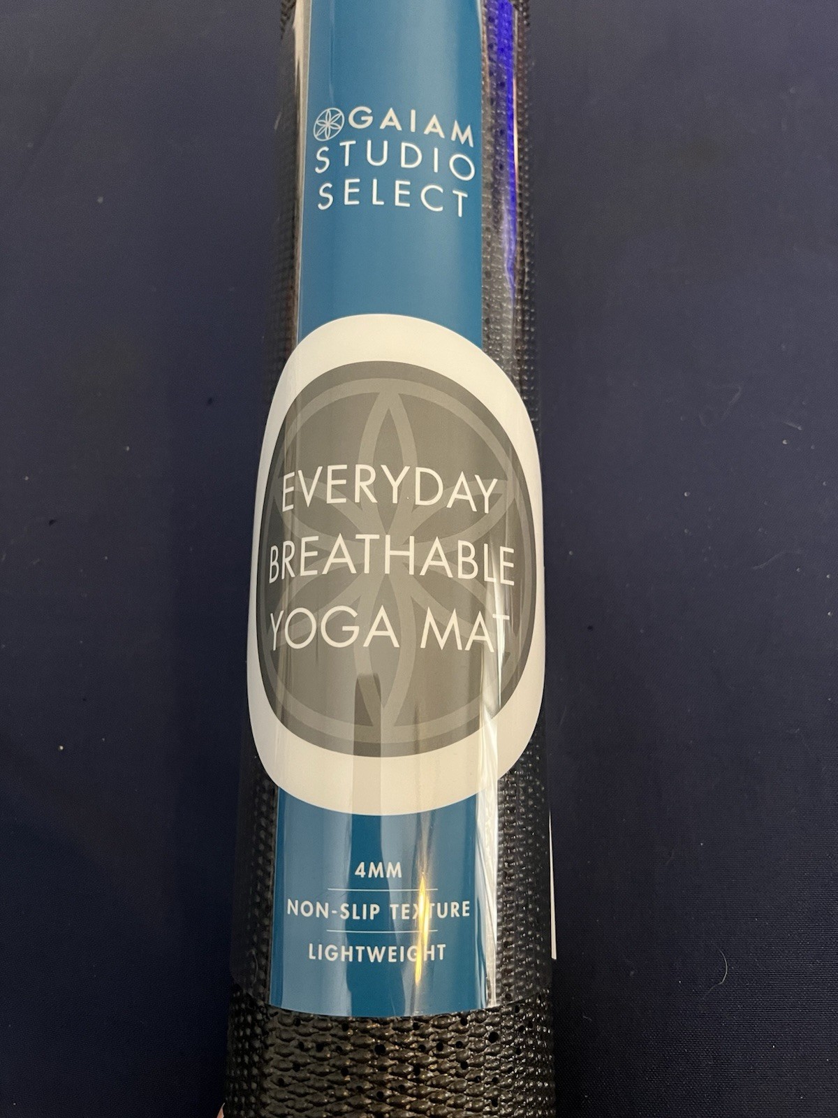 Amazing Deal! Gaiam 4MM Yoga Mat Non Slip Lightweight Black New MSRP $22