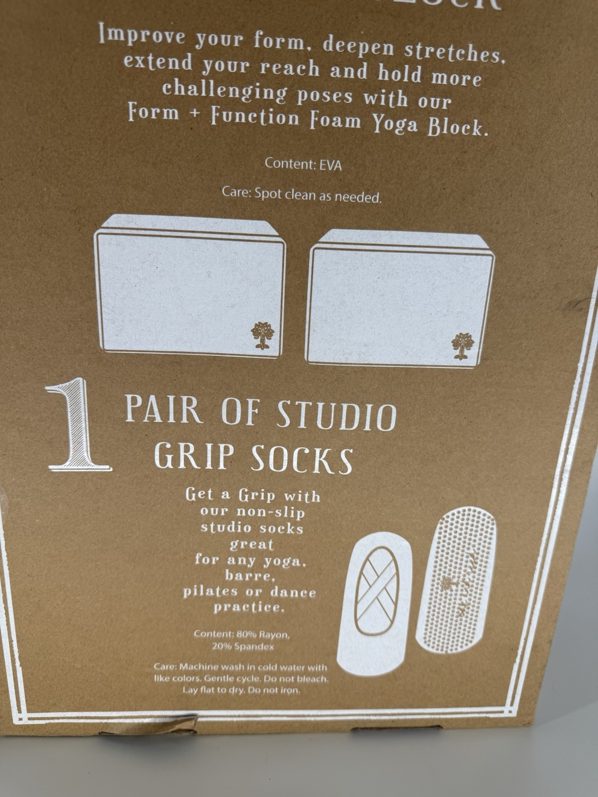 Yoga 4 Piece Set New. Oak And Reed . Mat , Blocks, Socks, Blue
