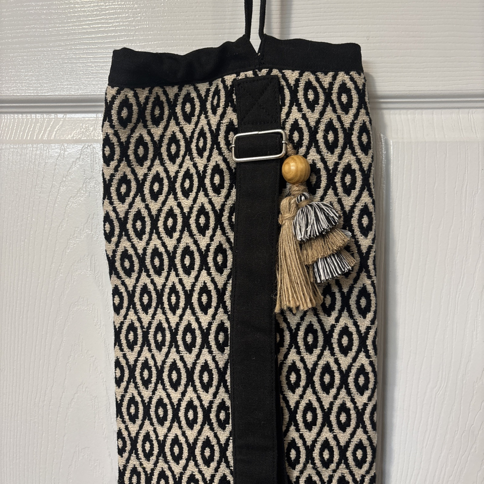 Buckhead Betties Boho Adjustable Strap Exercise Black/Cream Yoga Mat Bag