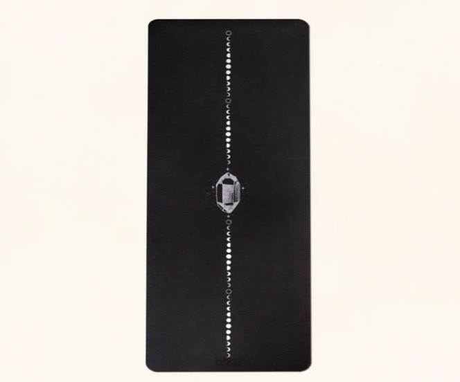 A TEEKI YOGA MAT
