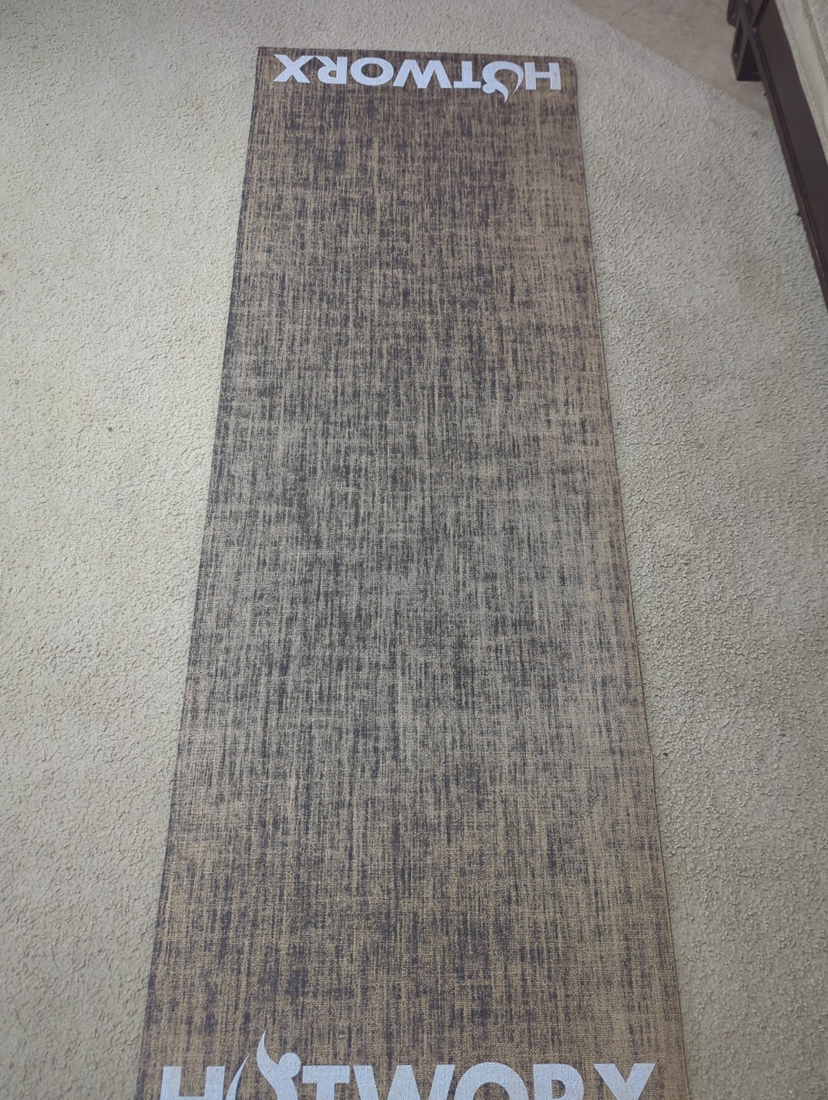 HOTWORX Eco-Friendly Hemp Fiber Yoga Mat Non-Slip 24×72 Brown + Carrying Strap