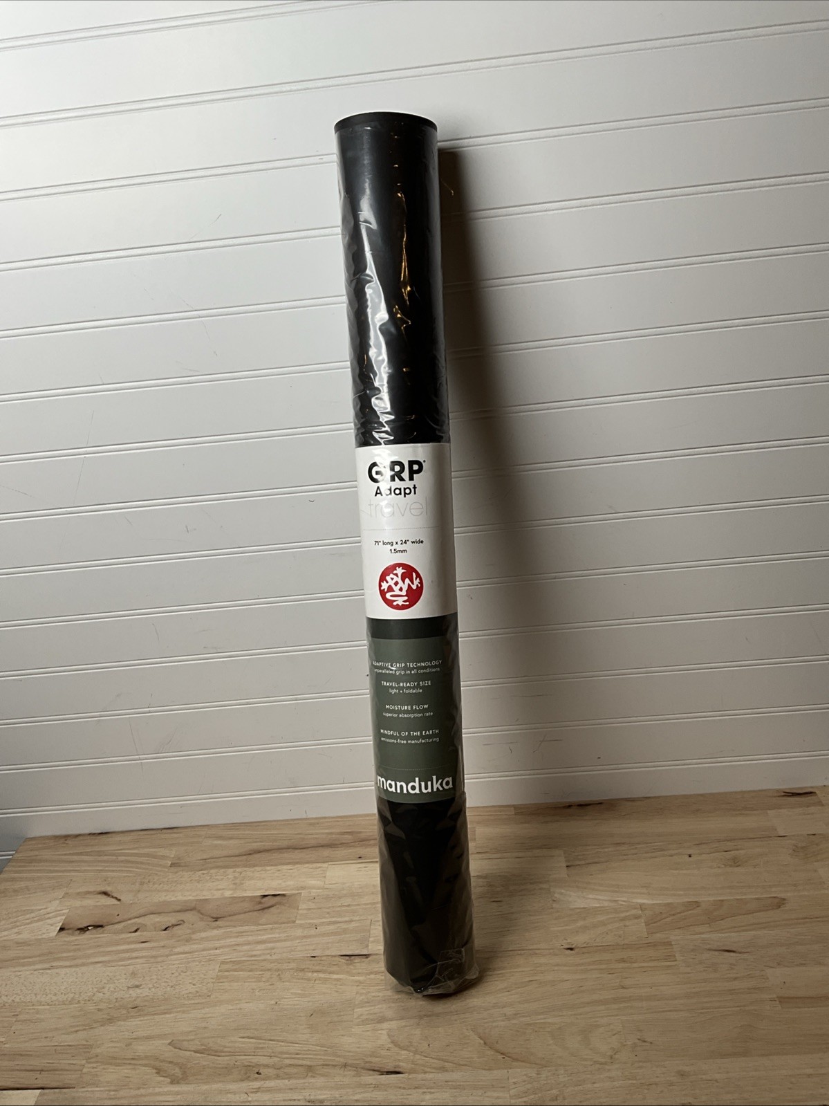 Manduka GRP Adapt Travel Yoga Mat 71&Prime; – 1.5mm Foldable 71 X 24 CARBON BLACK