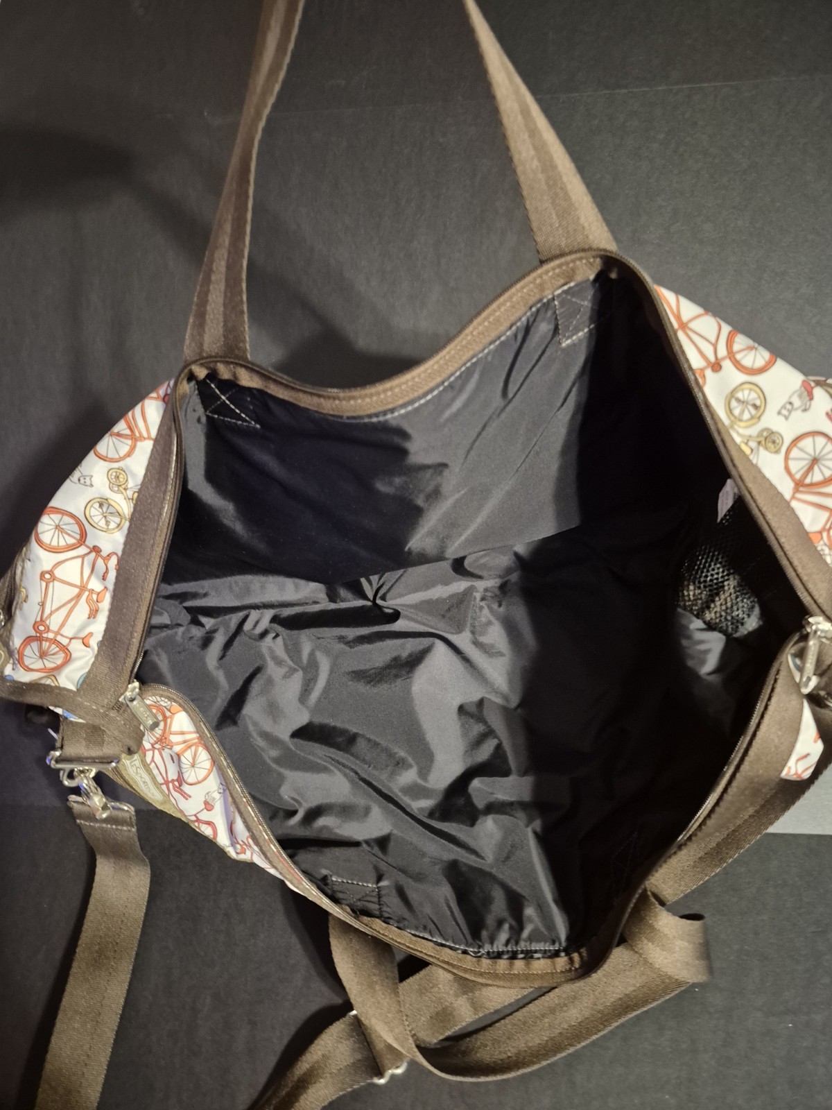 LeSportsac Travel Yoga Gym Duffle Bag 6 outside zip pockets muli-colors bicycles