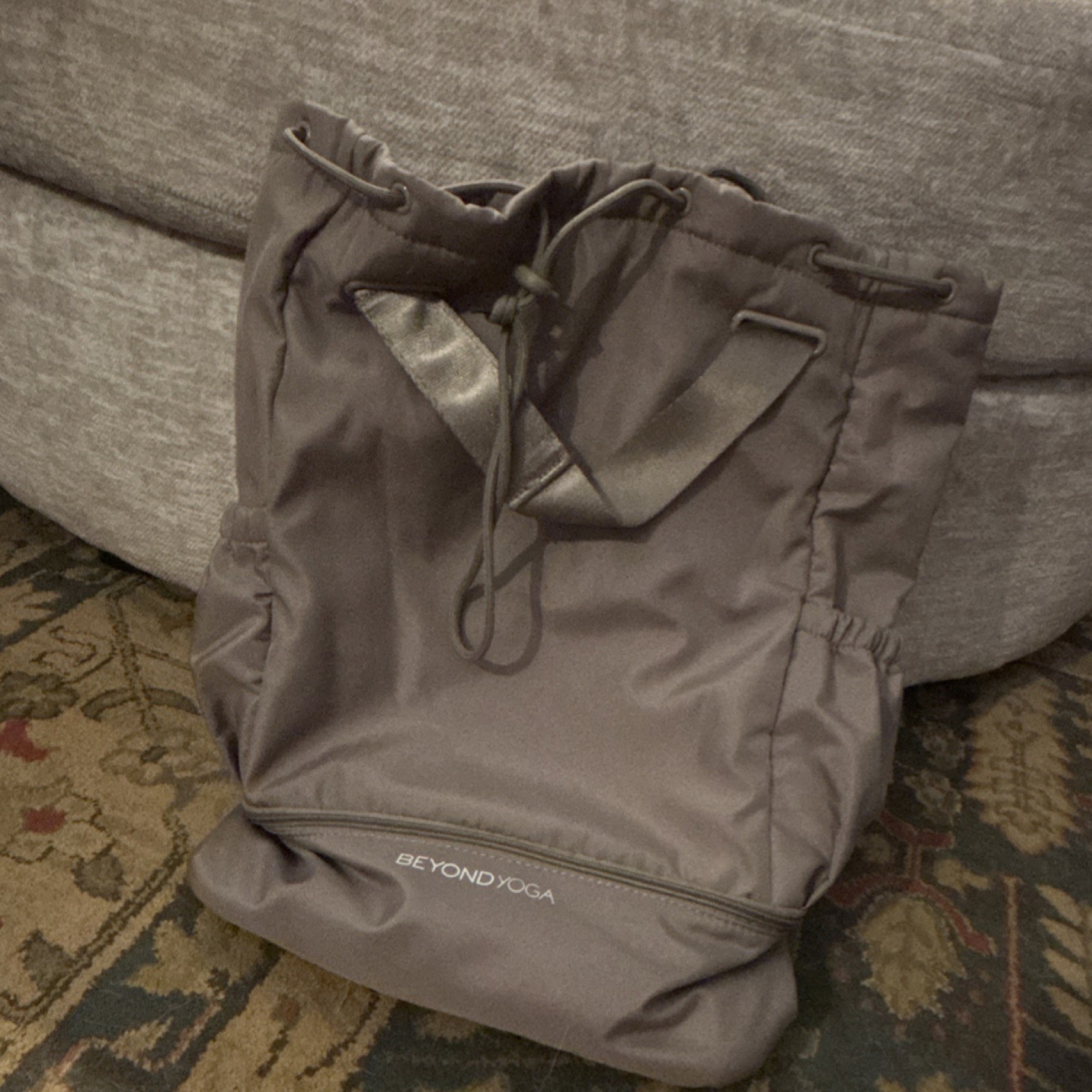 Beyond Yoga Gray Synthetic Yoga Mat Bag Drawstring Adjustable Strap 2 Pockets