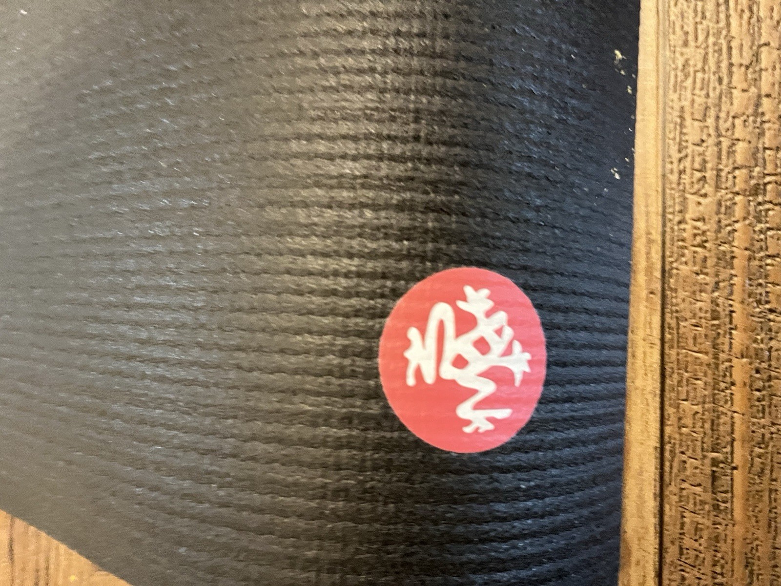 Manduka ProLite Yoga Mat 71 Black with Carry Strap Bag White
