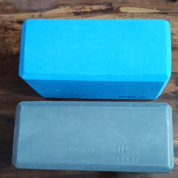 2 Fila Yoga Block Brick, Pilates gym home workout exercise fitness, Blue & Gray